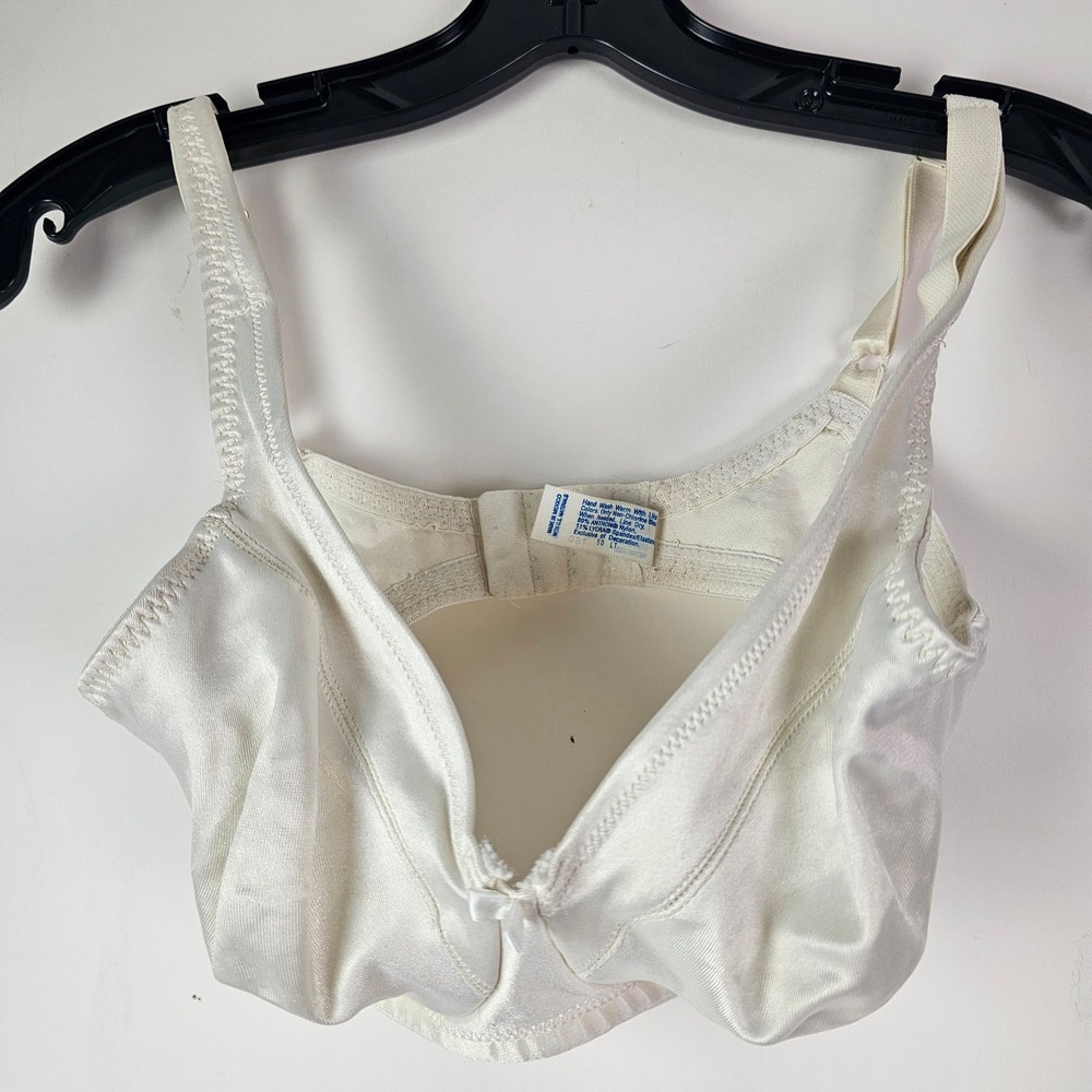 Maidenform All The Time White Satin Underwire Bra 9800 Size 34D Full Coverage
